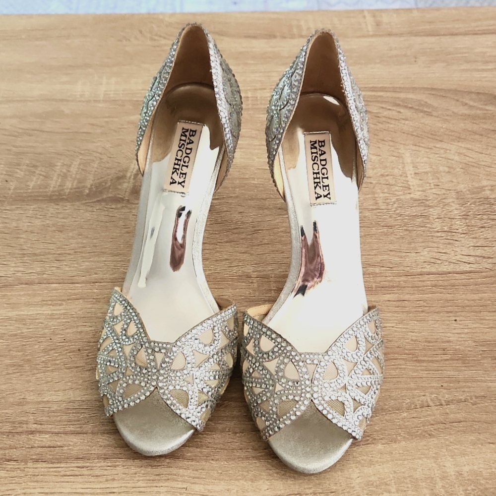 Badgley Mischka silver gem stone  heels. 8.